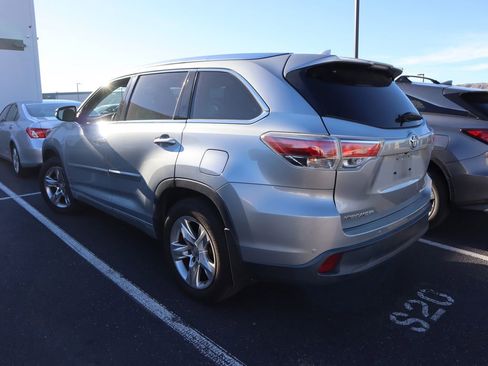Used 2014 Toyota Highlander Limited image 2