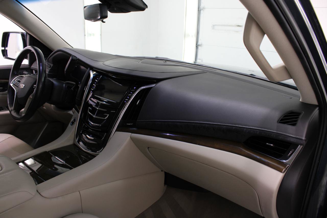 Used 2019 Cadillac Escalade ESV Premium Luxury AWD/4WD image 51