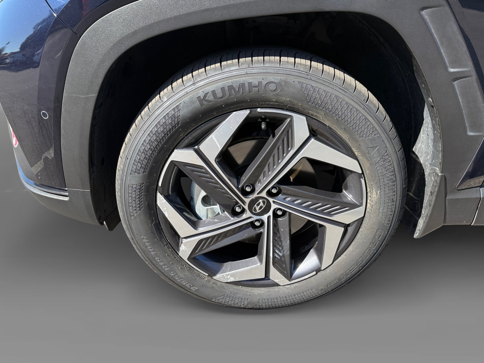 Certified 2024 Hyundai Tucson Limited AWD/4WD image 9