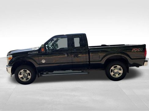 Used 2012 Ford F250 Lariat w/ Chrome Pkg AWD/4WD image 2