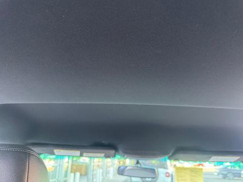 Used 2016 Ford Explorer XLT w/ Equipment Group 202A image 32