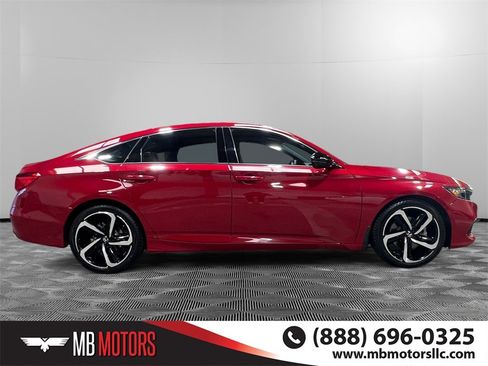 Used 2021 Honda Accord Sport image 2