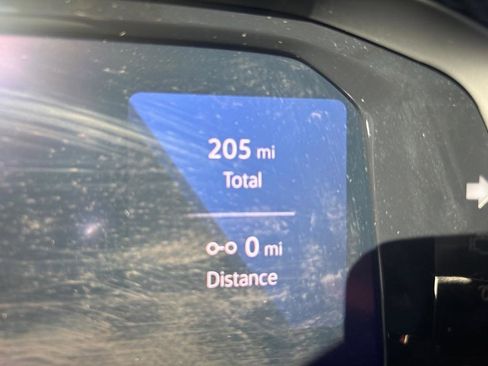 Used 2024 Volkswagen Atlas Cross Sport SEL Premium R-Line image 25