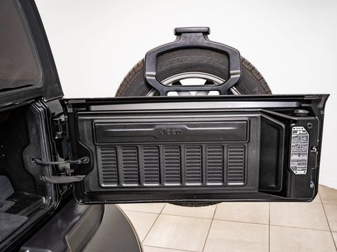 Used 2024 Jeep Wrangler Unlimited AWD/4WD image 19