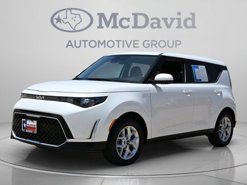Used 2025 Kia Soul LX w/ LX Technology Package FWD image 1