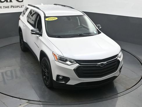 Used 2020 Chevrolet Traverse LT FWD image 49
