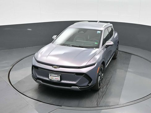 New 2026 Chevrolet Equinox EV LT image 12