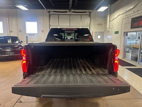 Used 2021 Chevrolet Silverado 1500 LT Trail Boss w/ Convenience Package II AWD/4WD image 5