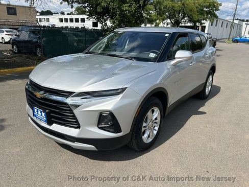 Used 2022 Chevrolet Blazer LT AWD/4WD image 2