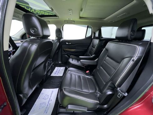 Used 2019 GMC Acadia Denali image 29