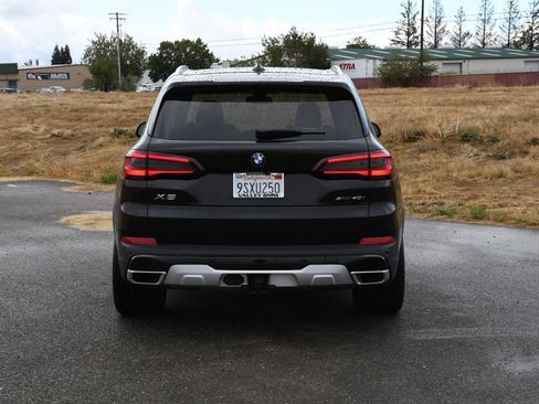 Used 2022 BMW X5 xDrive40i w/ Premium Package image 4