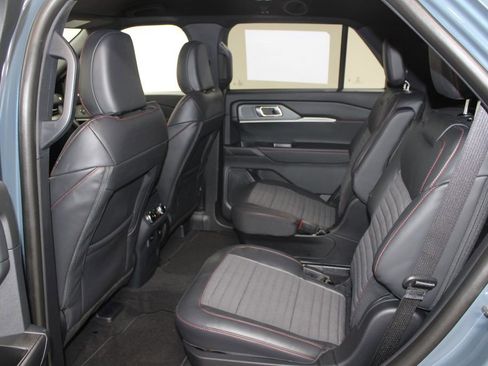 New 2026 Ford Explorer ST-Line w/ ST-Line Street Pack image 25