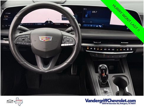 Used 2024 Cadillac XT4 Sport FWD image 11