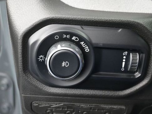 Used 2024 Jeep Wrangler Willys image 25