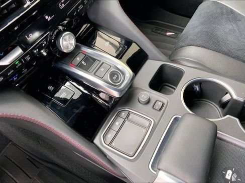 Used 2022 Acura MDX A-Spec image 17