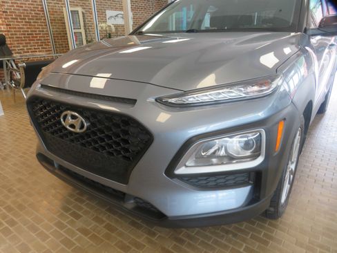Used 2019 Hyundai Kona SEL FWD image 51