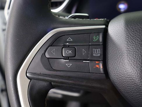 Used 2023 Jeep Grand Cherokee L Altitude image 44