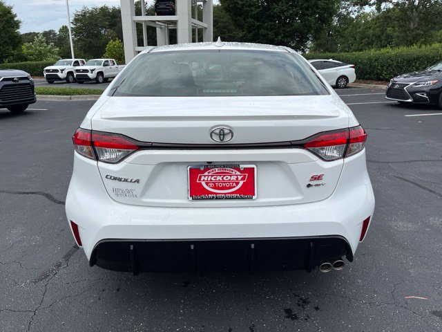 Used 2026 Toyota Corolla SE FWD image 8