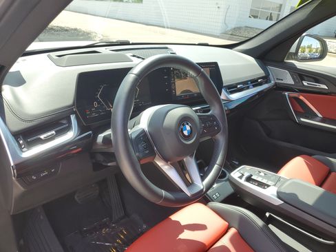 Used 2023 BMW X1 xDrive28i w/ Premium Package AWD/4WD image 10