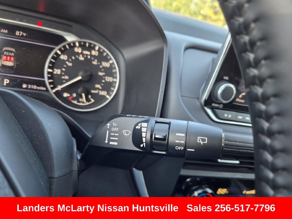 Used 2025 Nissan Rogue SV FWD image 20