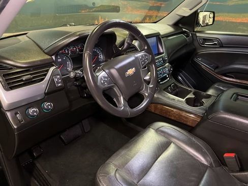 Used 2018 Chevrolet Suburban LT image 20
