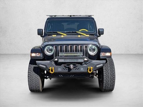 Used 2019 Jeep Wrangler Unlimited Sahara AWD/4WD image 2