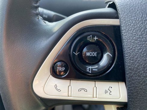 Used 2017 Toyota Prius Prime Plus image 15