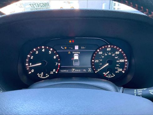 Used 2024 Nissan Frontier PRO-4X w/ Technology Package image 23