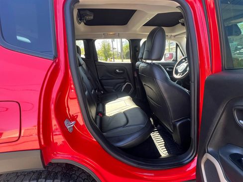 Used 2016 Jeep Renegade Limited AWD/4WD image 31