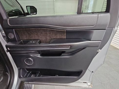 Used 2020 Ford Expedition Max Limited RWD image 43