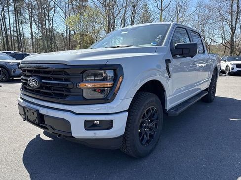 New 2026 Ford F150 XLT w/ Equipment Group 302A MID AWD/4WD image 4