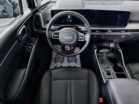 Certified 2025 Kia Sorento S AWD/4WD image 4