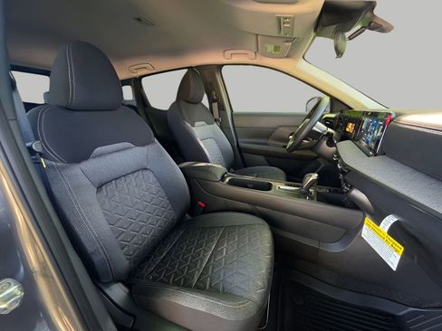 New 2026 Nissan Kicks SV w/ Charging Package FWD image 9
