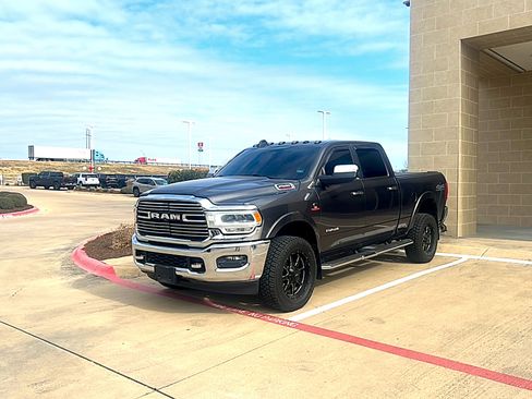 Used 2020 RAM 2500 Laramie image 2