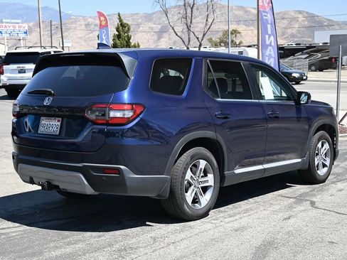 Used 2025 Honda Pilot EX-L image 5