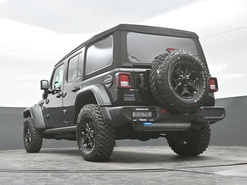Used 2023 Jeep Wrangler Unlimited AWD/4WD image 29