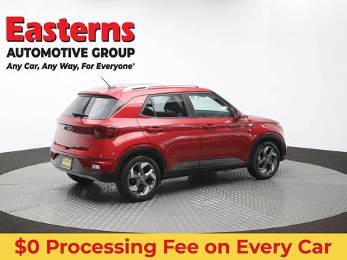 Used 2023 Hyundai Venue Limited FWD image 42
