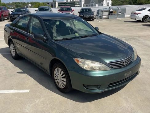 Used 2006 Toyota Camry LE FWD image 4