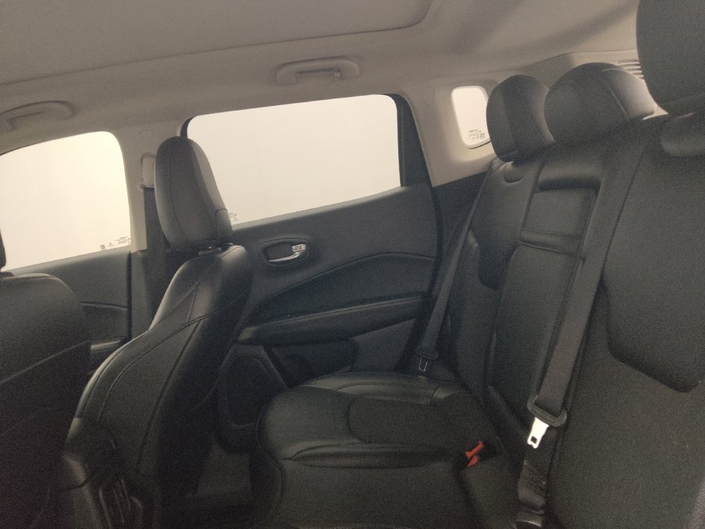 Used 2019 Jeep Compass Latitude AWD/4WD image 18