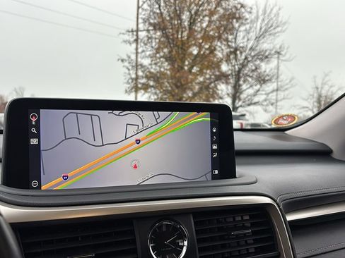 Used 2022 Lexus RX 350L Premium w/ Premium Package image 19