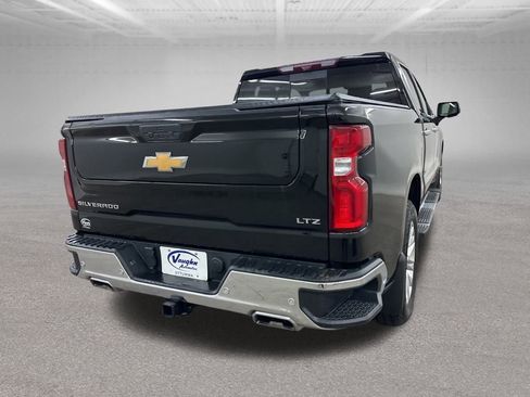 Used 2022 Chevrolet Silverado 1500 LTZ w/ LTZ Premium Package image 12