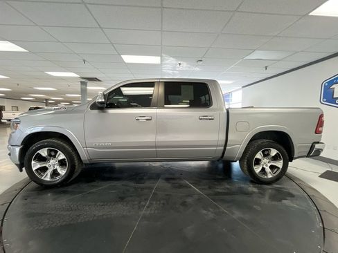 Used 2022 RAM 1500 Laramie AWD/4WD image 5