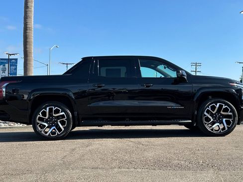 New 2024 Chevrolet Silverado EV RST image 3