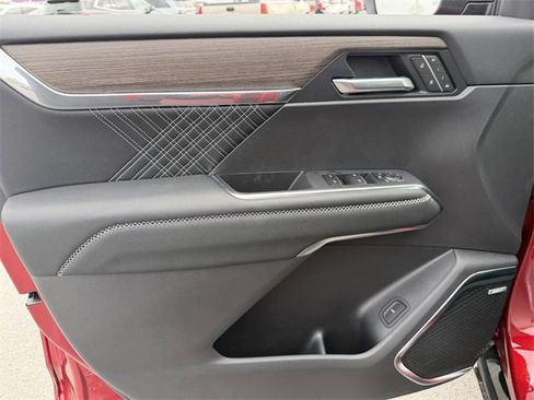 New 2026 GMC Acadia Denali w/ Super Cruise Package image 16