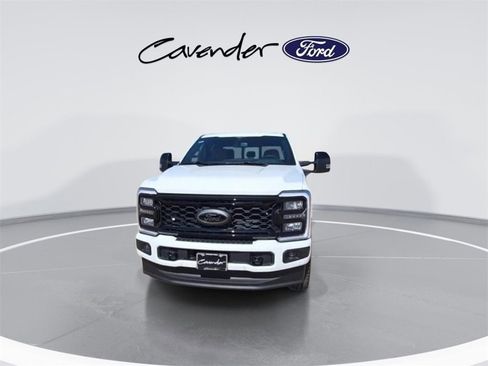 New 2025 Ford F350 Lariat w/ Lariat Ultimate Package image 3