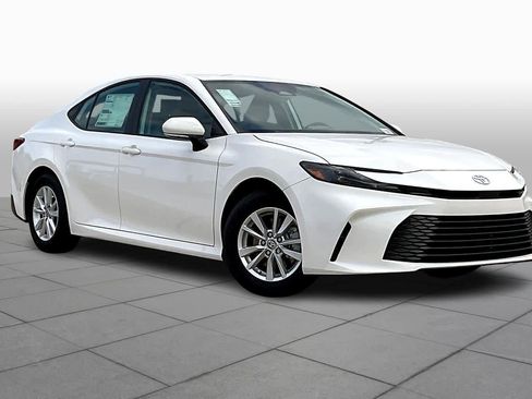 New 2026 Toyota Camry LE image 2