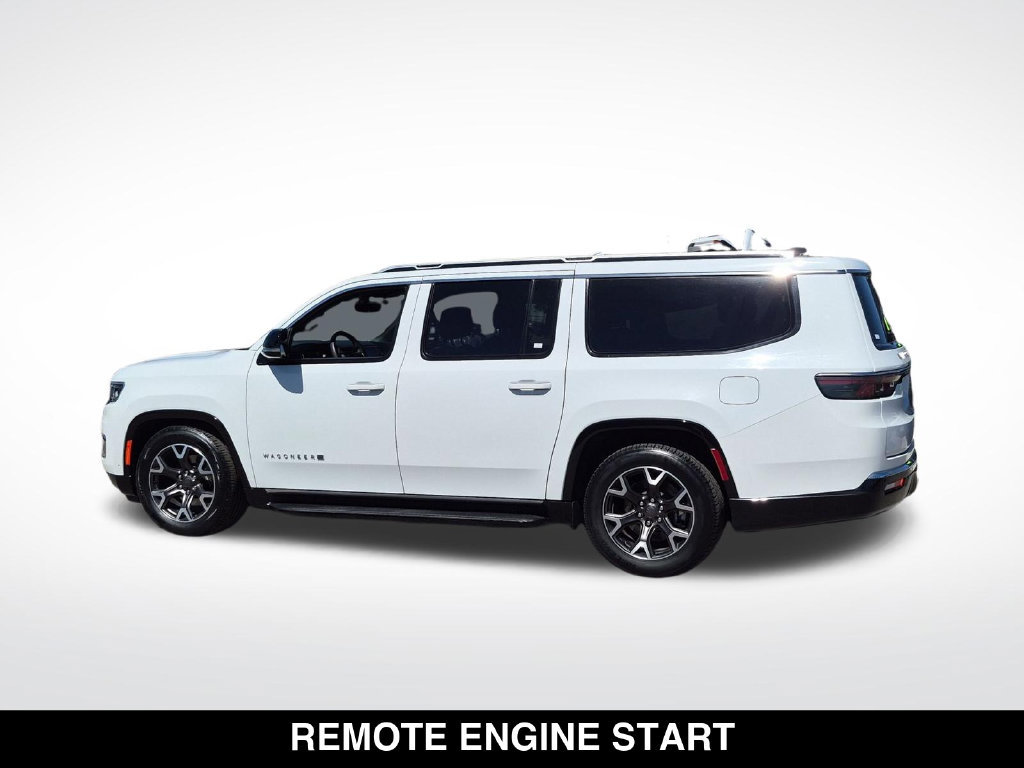 Used 2024 Jeep Wagoneer L Series III w/ Flexible Seating Group AWD/4WD image 5