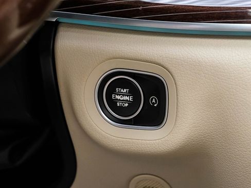 Used 2020 Mercedes-Benz GLE 350 w/ AMG Line Exterior image 19