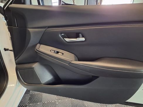 Used 2023 Nissan Sentra SV FWD image 11
