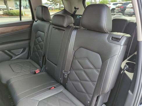 New 2026 Volkswagen Atlas SE image 30